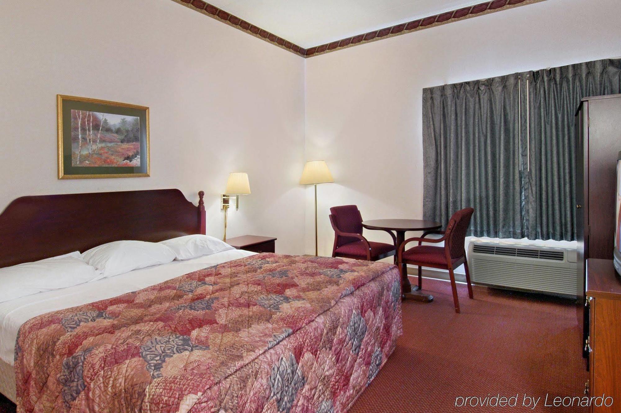 Red Roof Inn Hendersonville Zewnętrze zdjęcie
